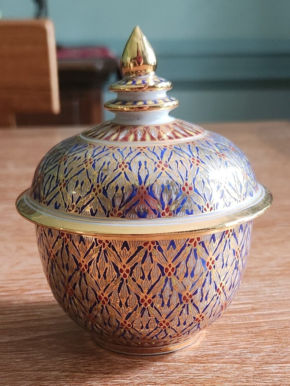Benjarong Porcelain jar 5"